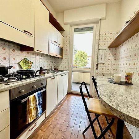 Low Cost Holiday An Business House And Free Park By Revenue House Como Exterior foto
