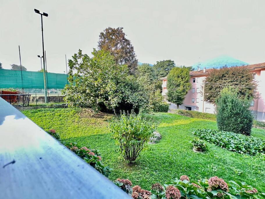 Low Cost Holiday An Business House And Free Park By Revenue House Como Exterior foto